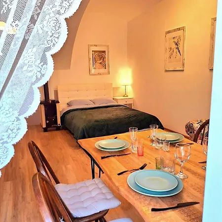 Hotel Romantic And Family Zemlinski 9,10, 11