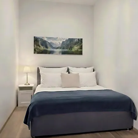 Отель Romantic And Family Zemlinski 9,10, 11 *