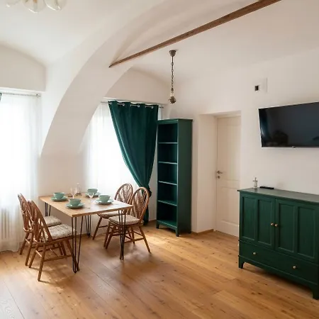 Romantic And Family Zemlinsky Hotel